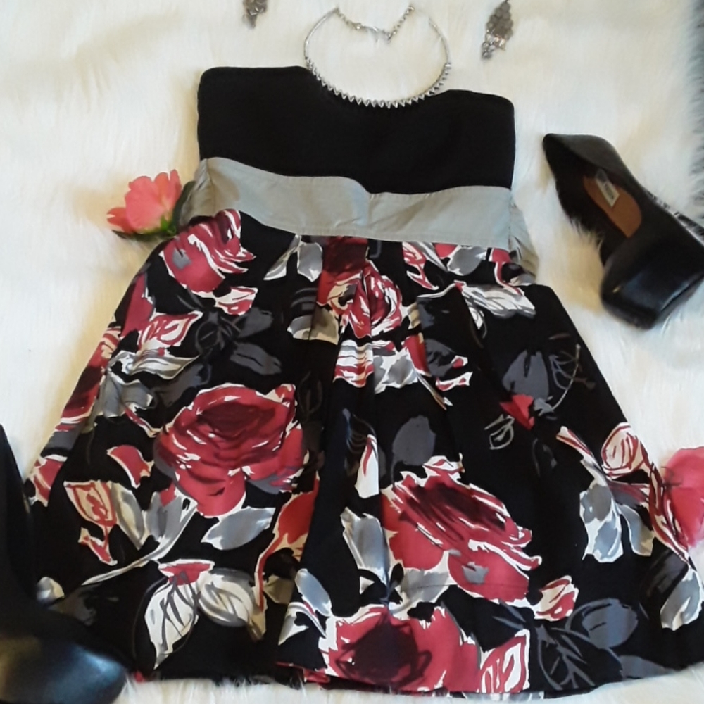 NWT Ruby Rox Strapless Black Mini